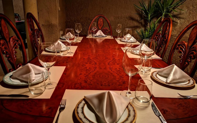 Hermes Cave Hotel