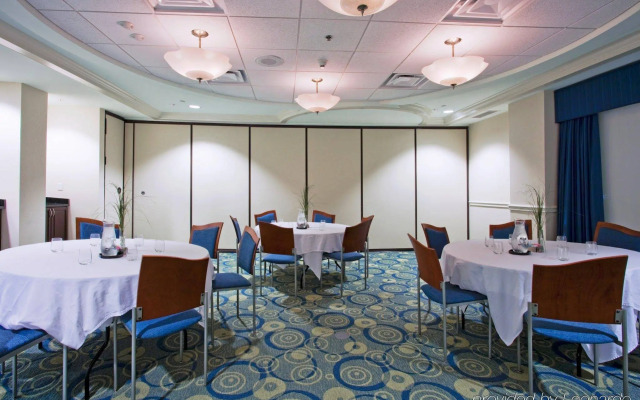 Hotel Indigo Jacksonville-Deerwood Park by IHG