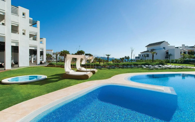 Fuerte Estepona Suites Spa