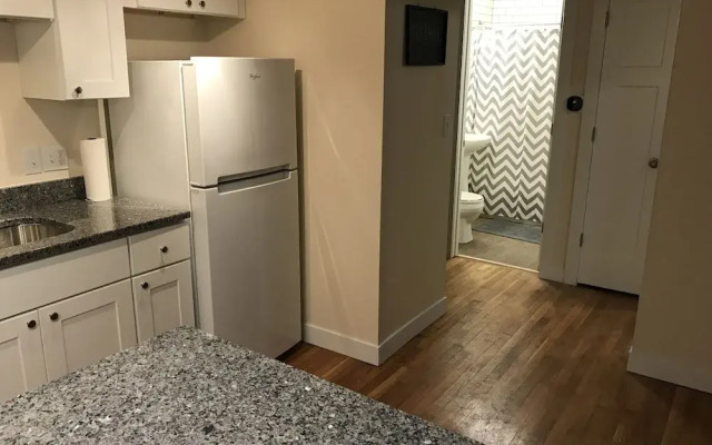 1 BR Apt Near Marquette University by Frontdesk