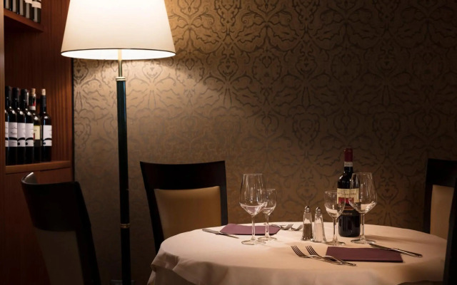 Smart Hotel Holiday