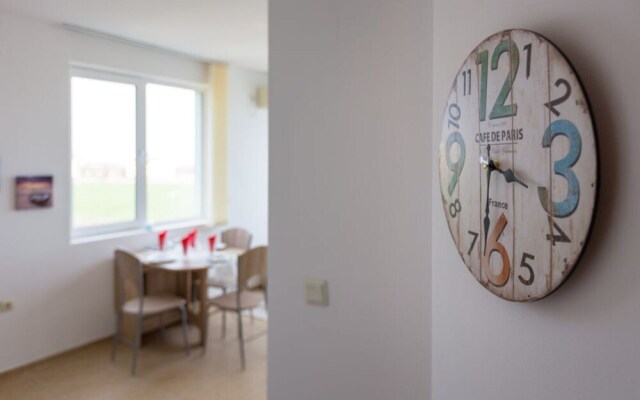 Spectacular Sea View 1-bed Apartment in Aheloy
