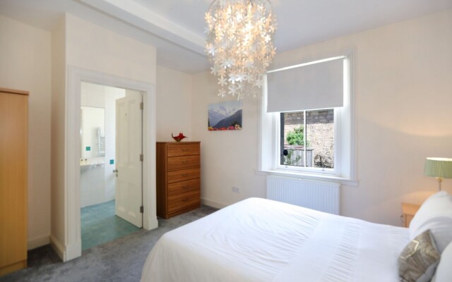 Royal Gardens Apartments