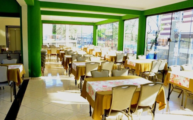Hotel Real