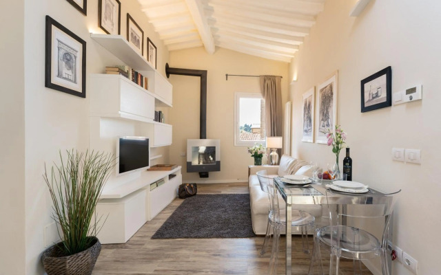 Terrace apt in Piazza Strozzi-center of Florence