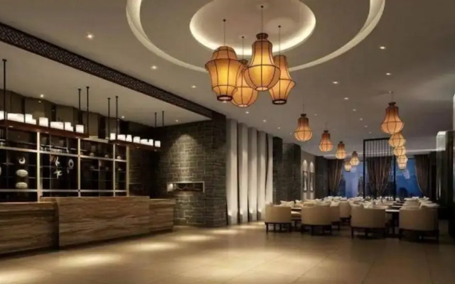 Platinum Stearns Hotel