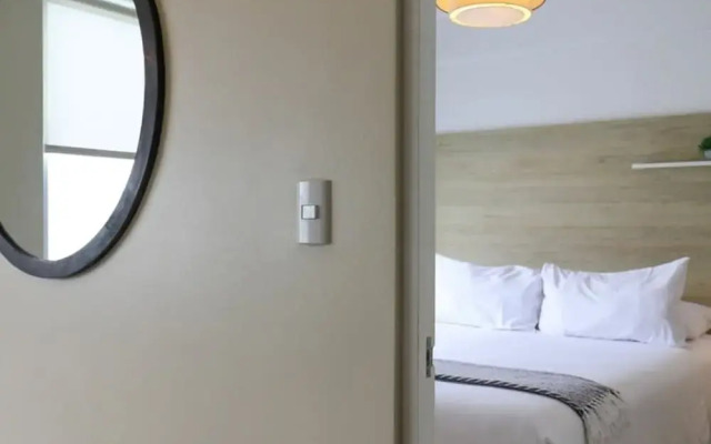 w Iluminating 1BR w AC Near Central Restaurante
