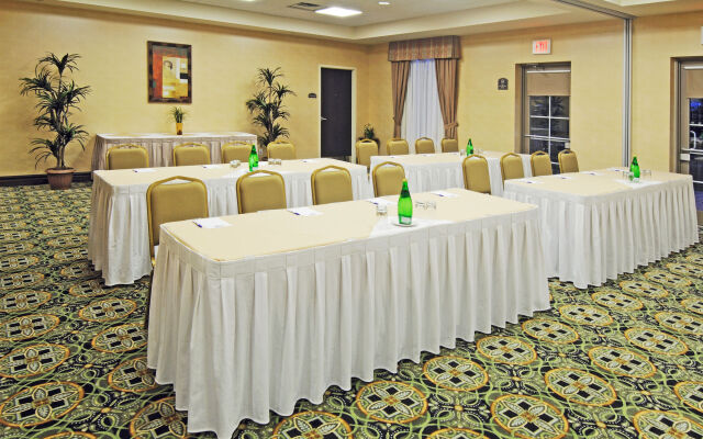 Holiday Inn Express & Suites North Bay by IHG