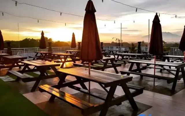Hotel Tirto Arum