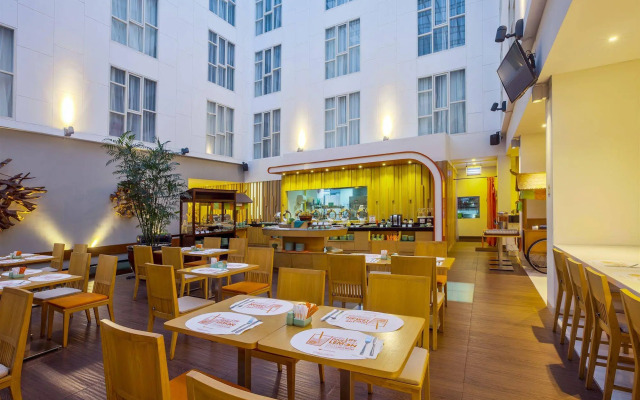 HARRIS Hotel Raya Kuta Bali
