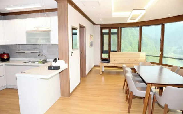 Mungang Sulfur Hot Springs