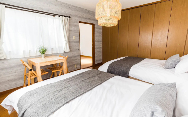 Bijou Suites Ferries Wheel View