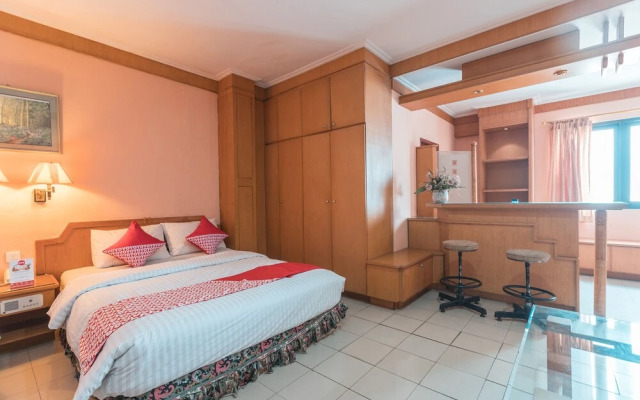 OYO 671 Hotel Capitol