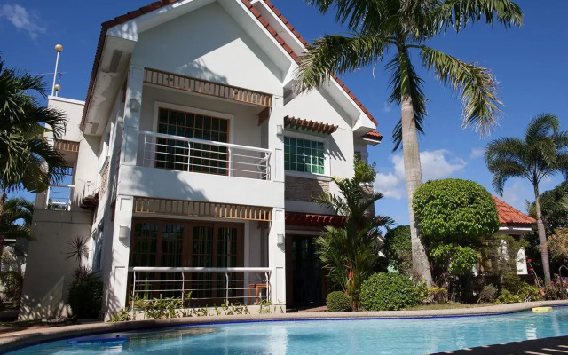 Sir Nico Guesthouse and Resort