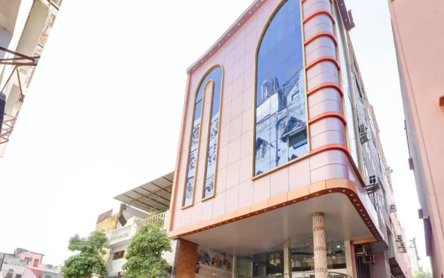 Shri Laxmi Palace by OYO Rooms