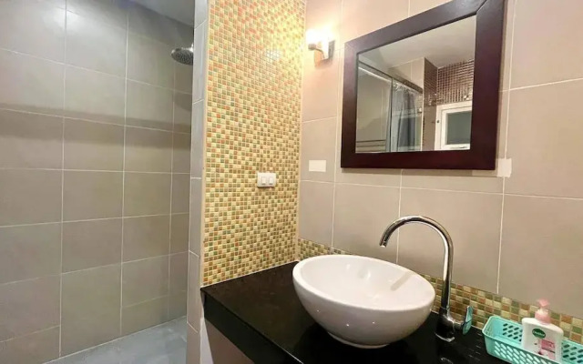 6-15 Large 1br 1bath 1 Km Walking To Patong Beach
