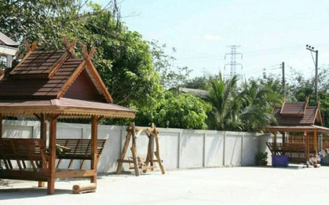 Suparit Resort