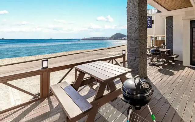 Goseong Badabihaengsapensyeon