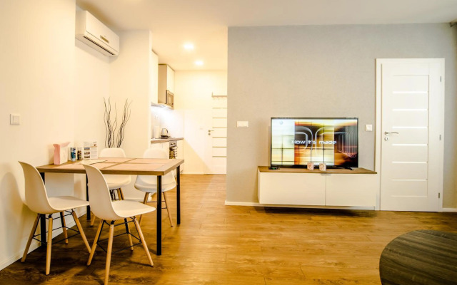 Central apartments by Kovee