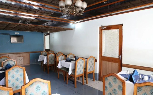 OYO 8997 Angeethi Hotel