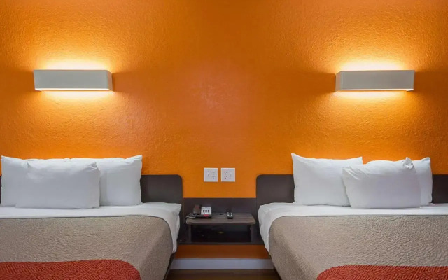 Motel 6 Dallas - Garland - Northwest Hwy