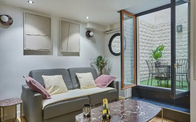 Charming Apartment Faubourg St Honore Madeleine