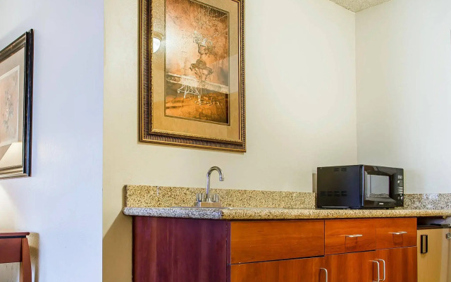 Quality Inn & Suites