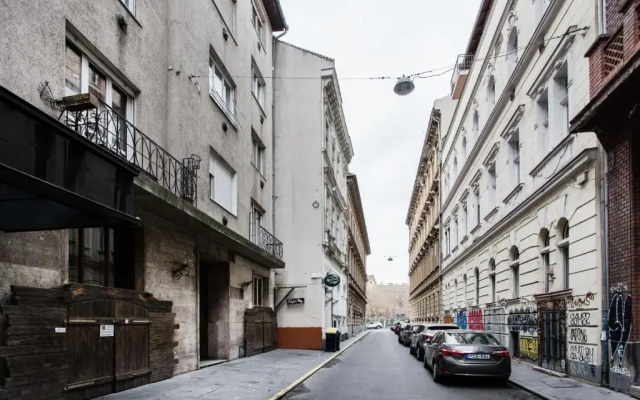 City Studio Apartment