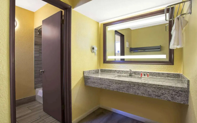 Days Inn Airport - Phoenix