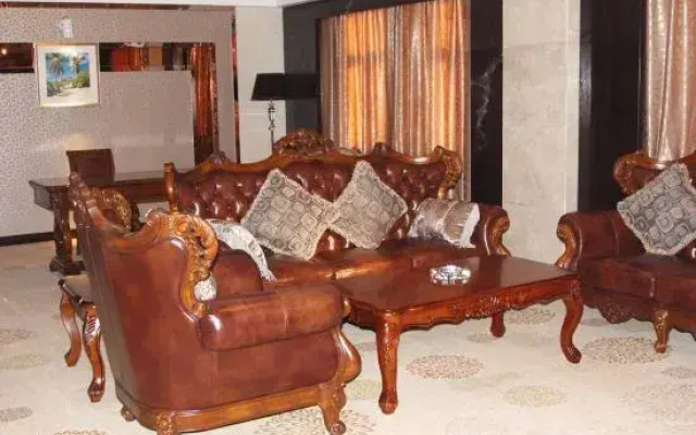 Lanyi Holiday Hotel