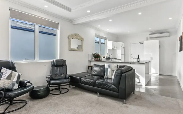 Wellington Street Cottage