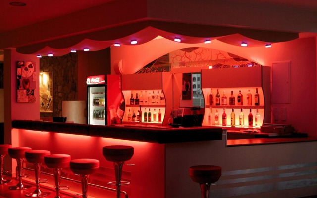 Rainbow 2 Beach Apartments