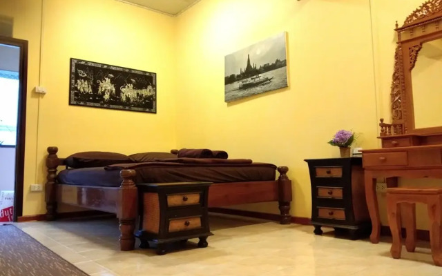 Ruan Ben Ja Hostel