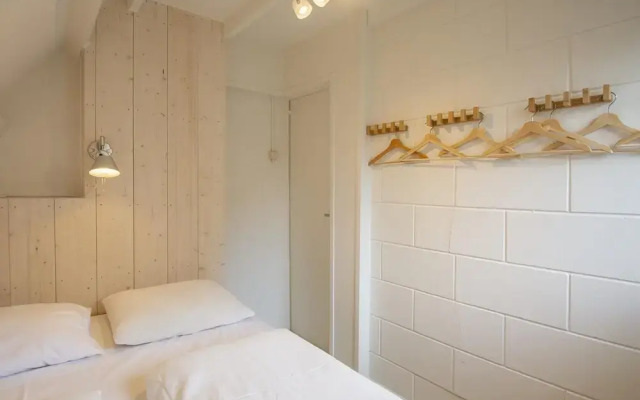 Radiant Seaside Holiday Home
