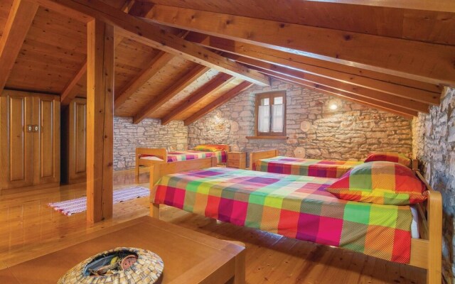 Amazing Home in Kanfanar With Wifi and 3 Bedrooms
