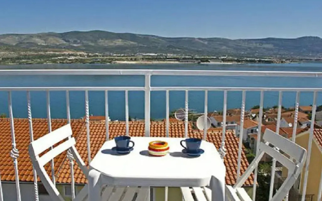 Apartments Hazi 1 - 150m from sea