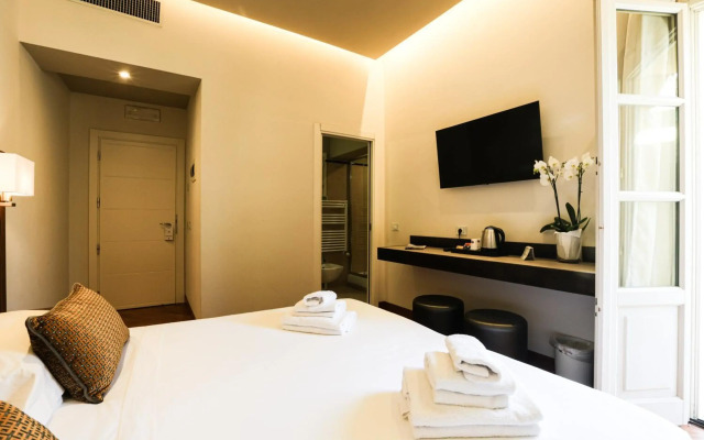 Hotel Embassy