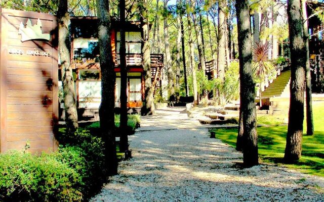 Altos Medanos - Cabañas y Club de Bosque