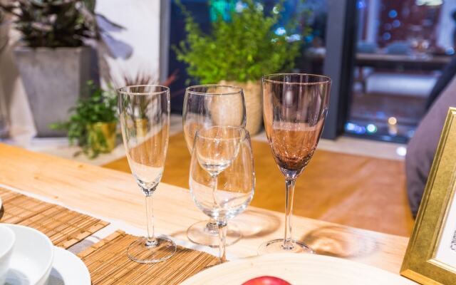 Summer Flower Apartment