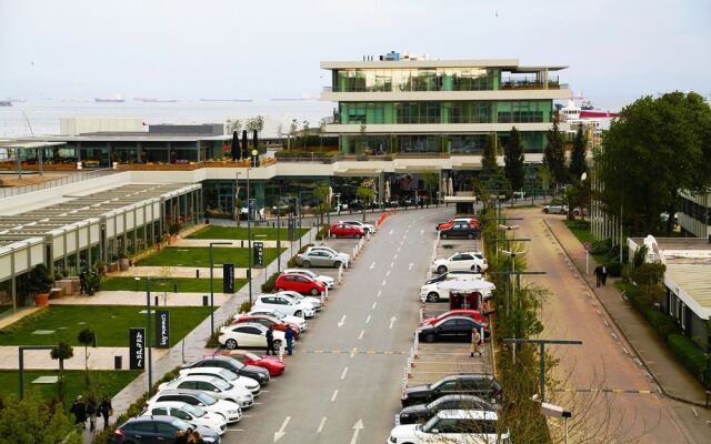 Atakoy Marina Hotel