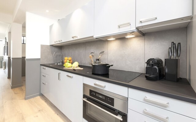 Luxury 3BDR Le Marais III by Livinparis