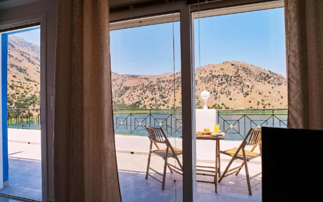Lake View Suites