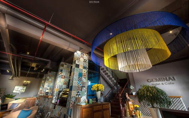 Geminai Hotel & Cafe