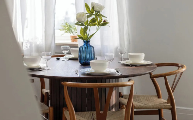 Bright Apartment for 4 by Renters