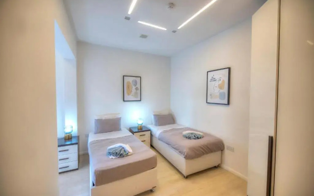 Bright and spacious 3 bedroom apartment with breathtaking views - GOSLM3