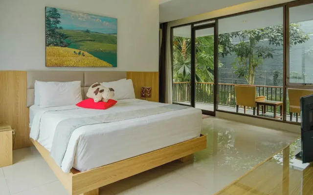 Oyama City View 4BR Villa with a Heated Pool