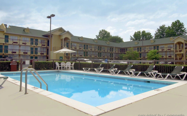 Best Western Greenbrier Inn