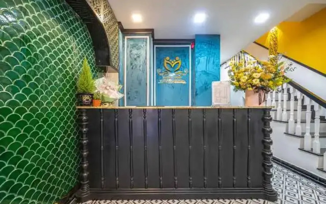 Vy Vy Airport Hotel