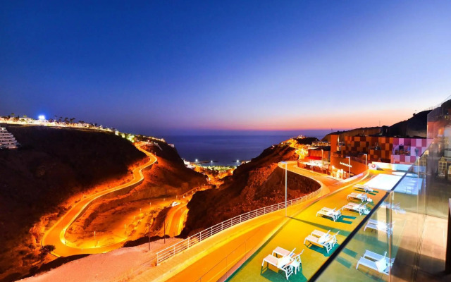 Penthouse Beyond Amadores
