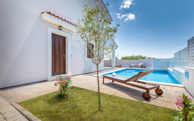 Stunning Home in Betiga With 2 Bedrooms, Wifi and Outdoor Swimming Pool